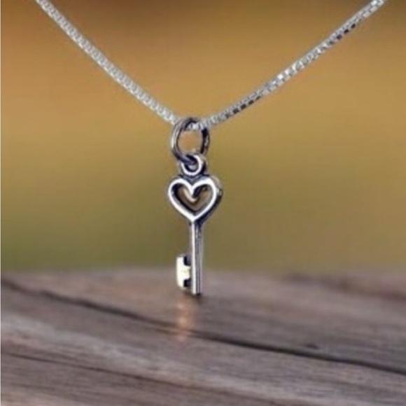 Heart Key Sterling Charm on Sterling Box Chain Necklace NWT - Picture 1 of 7